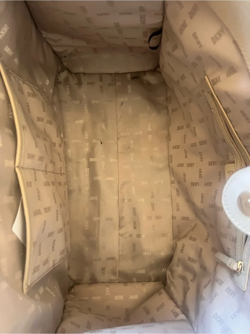 DKNY Beige & Brown Logo Tote Bag / carlita